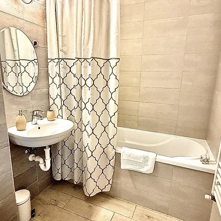 Happy Avantgarden Apartment *